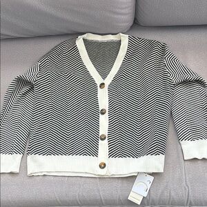 Commense Black and White Chevron Cardigan